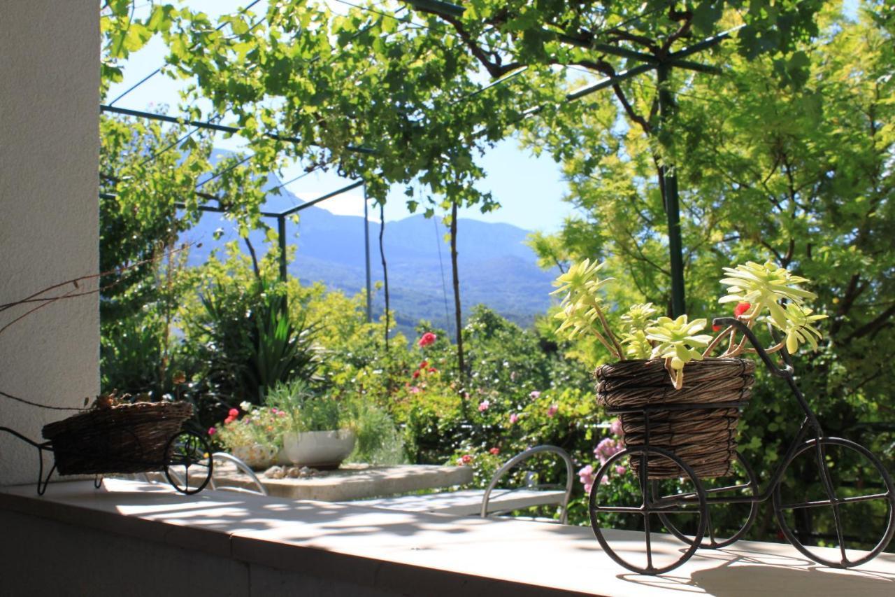 Apartments And Rooms With Parking Space Tucepi, Makarska - 6901 Экстерьер фото
