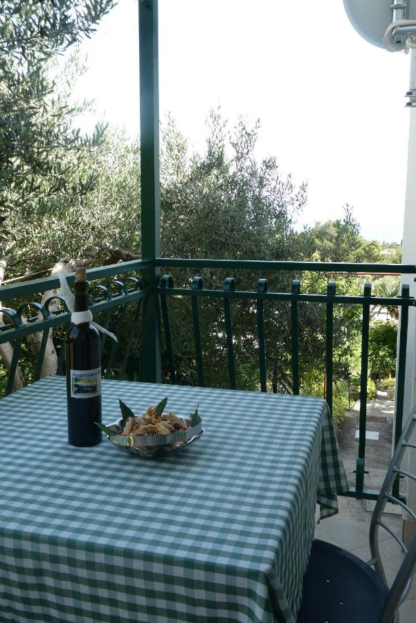 Apartments And Rooms With Parking Space Tucepi, Makarska - 6901 Экстерьер фото