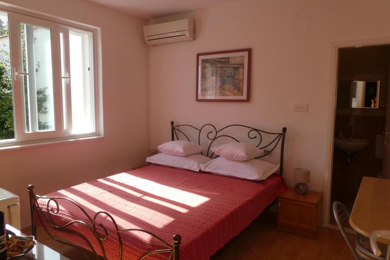 Apartments And Rooms With Parking Space Tucepi, Makarska - 6901 Экстерьер фото