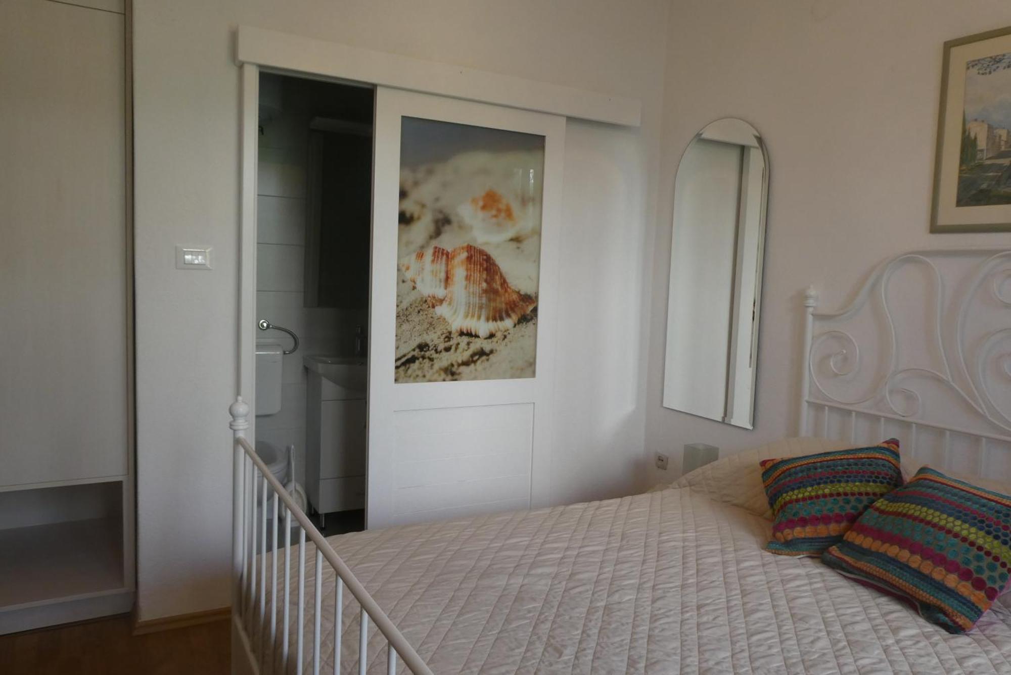Apartments And Rooms With Parking Space Tucepi, Makarska - 6901 Номер фото