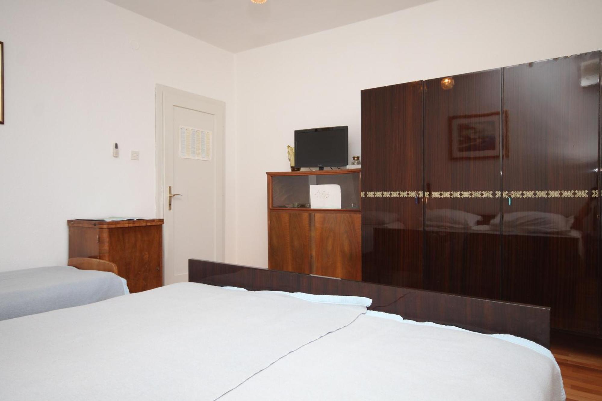 Apartments And Rooms With Parking Space Tucepi, Makarska - 6901 Номер фото