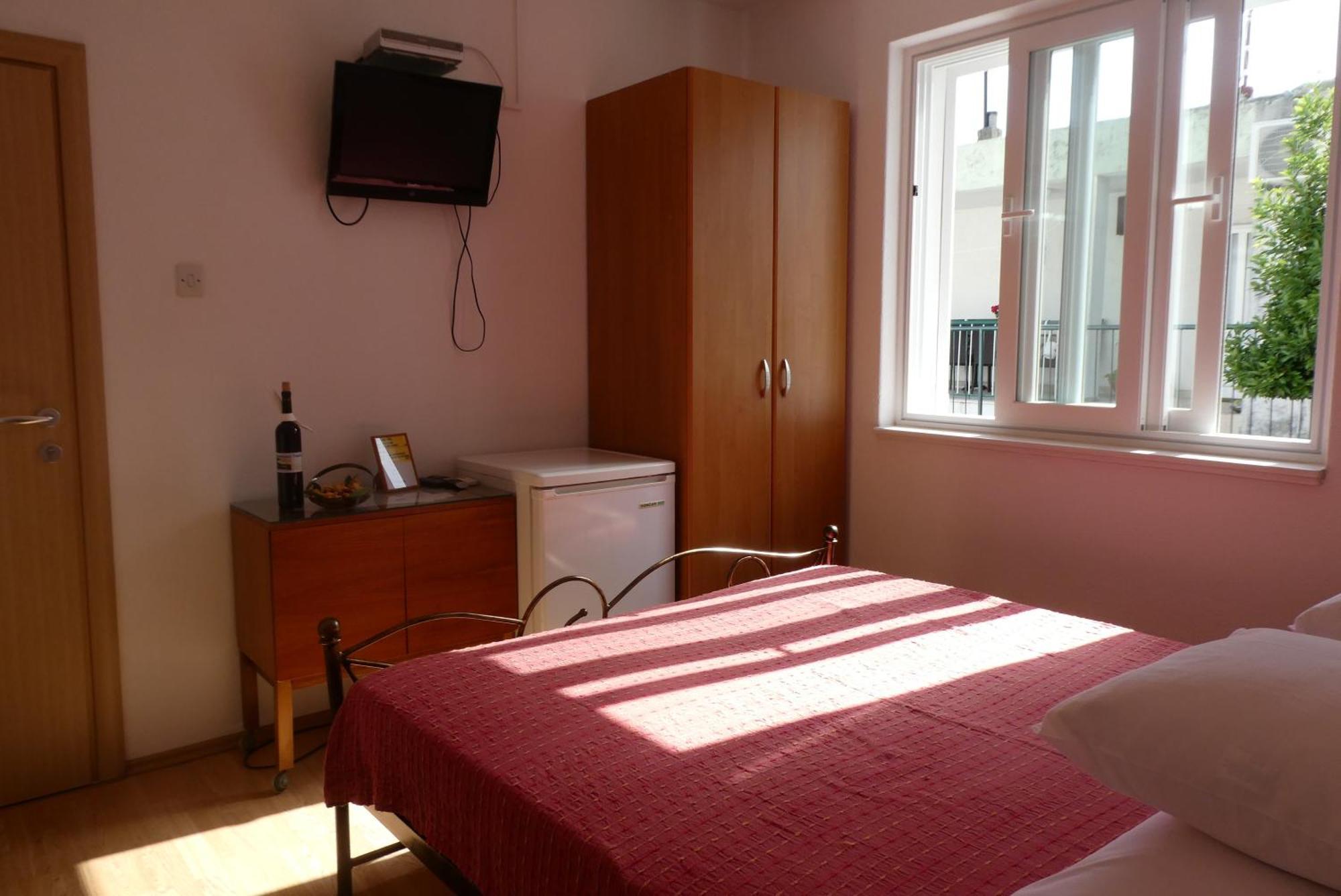 Apartments And Rooms With Parking Space Tucepi, Makarska - 6901 Номер фото
