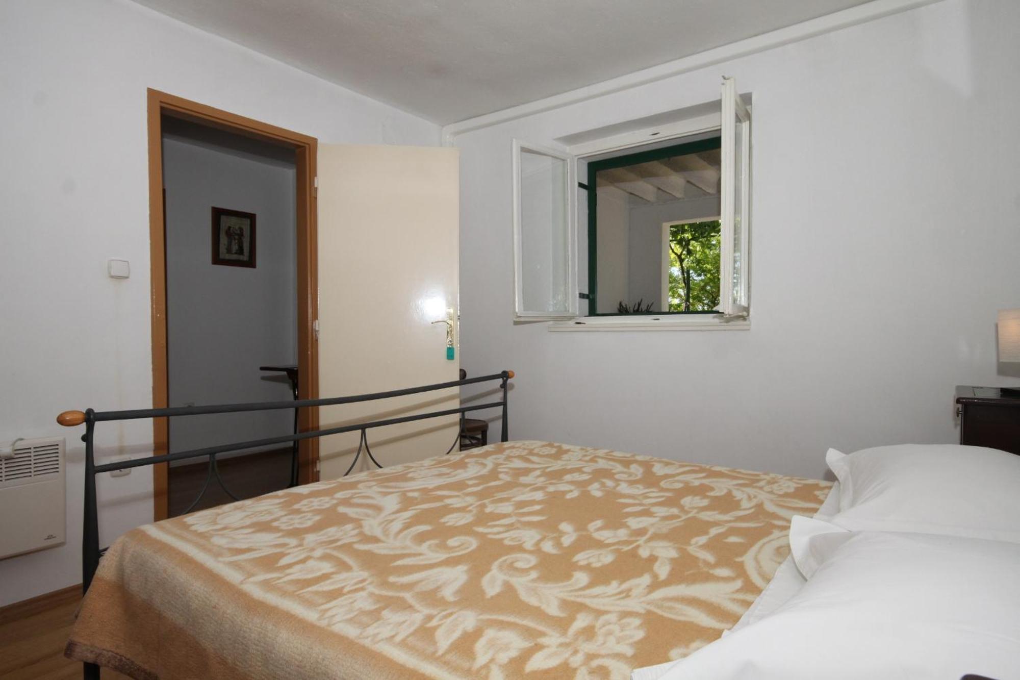 Apartments And Rooms With Parking Space Tucepi, Makarska - 6901 Номер фото